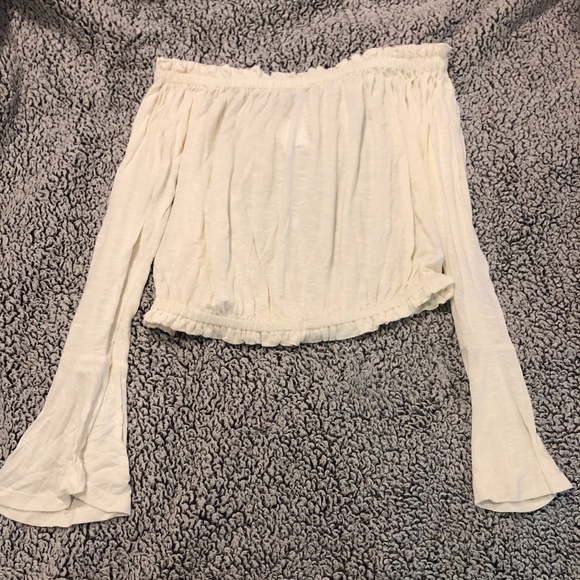 NEW Emma & Sam Cream Off the Shoulder Long Sleeve - Picture 2 of 3